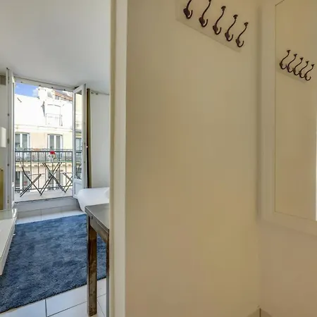 Paris Moulin Rouge Balcony Apartment Exterior photo